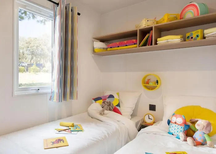 Mobil A Avec Terrasse - Api-1-52-1099 Campingplatz